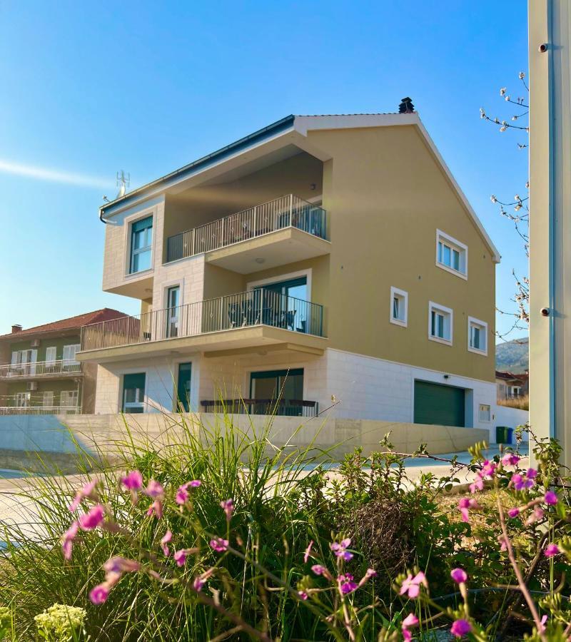 Vila Zrina - Apartmani Trogir Eksteriør bilde