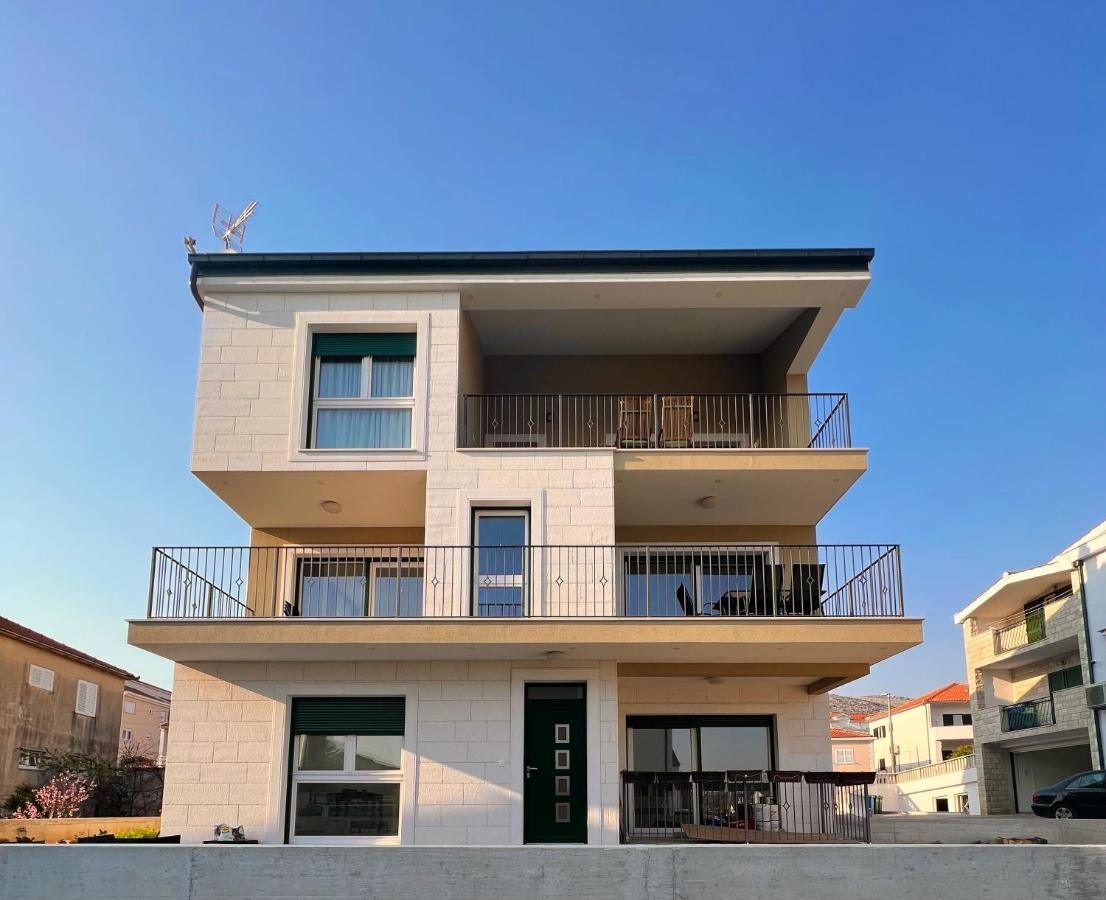 Vila Zrina - Apartmani Trogir Eksteriør bilde