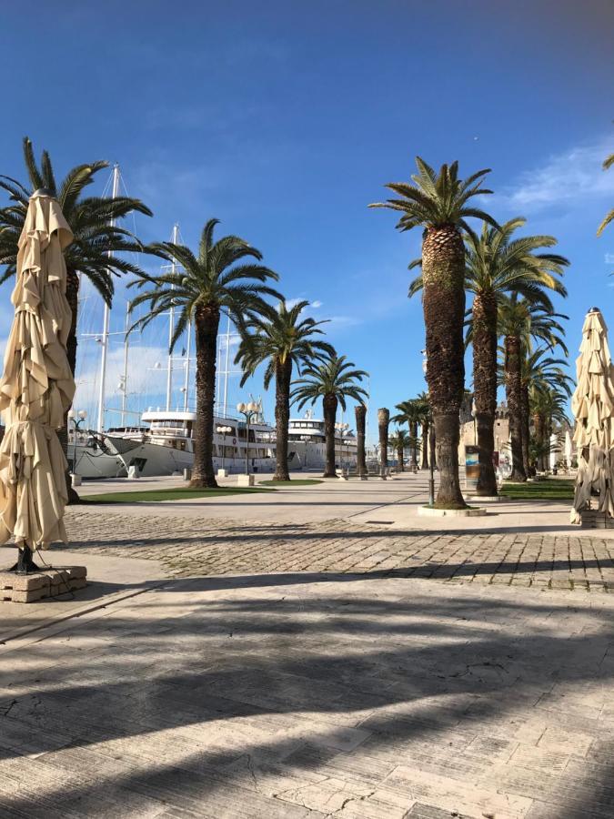 Vila Zrina - Apartmani Trogir Eksteriør bilde