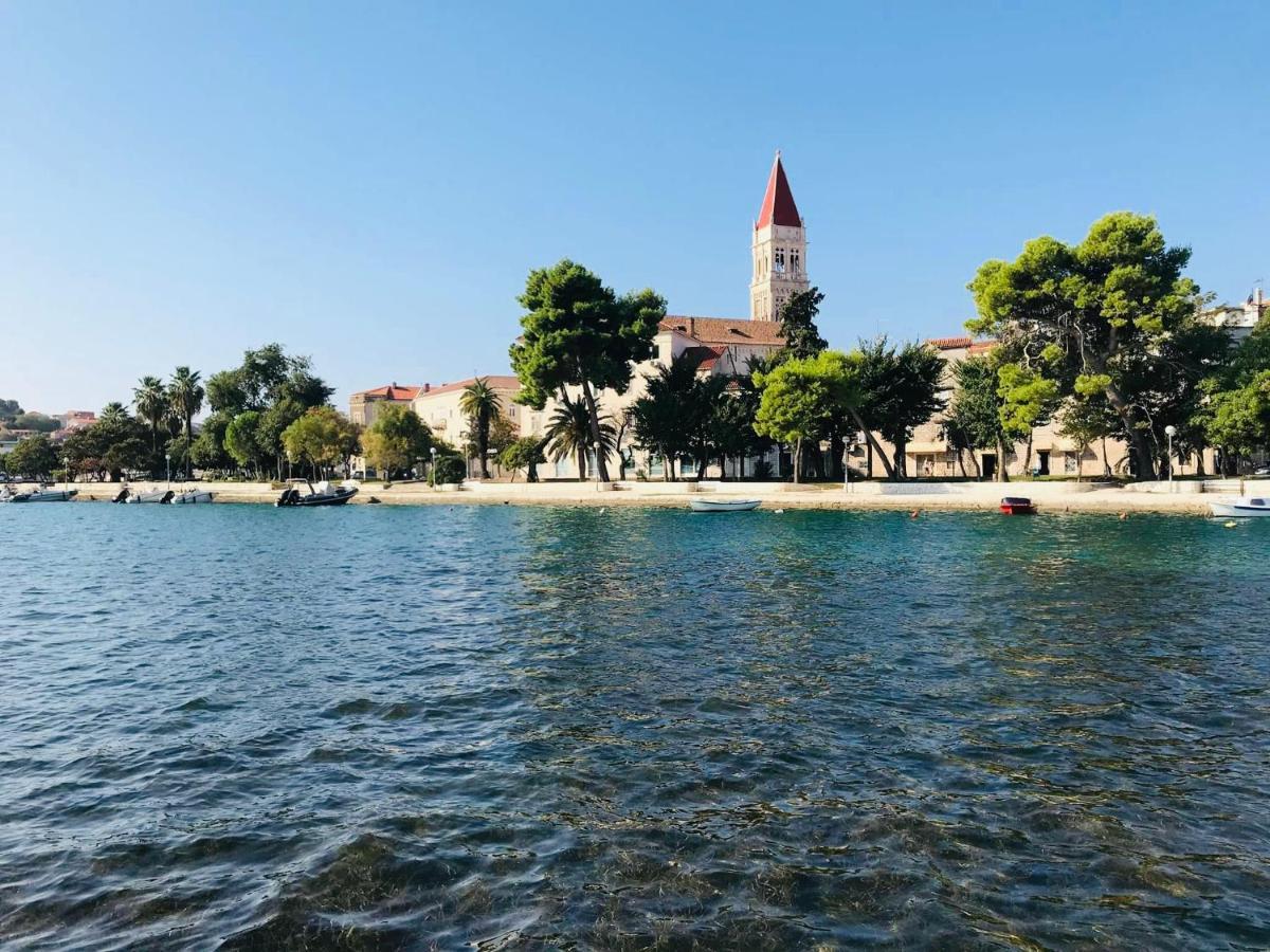 Vila Zrina - Apartmani Trogir Eksteriør bilde