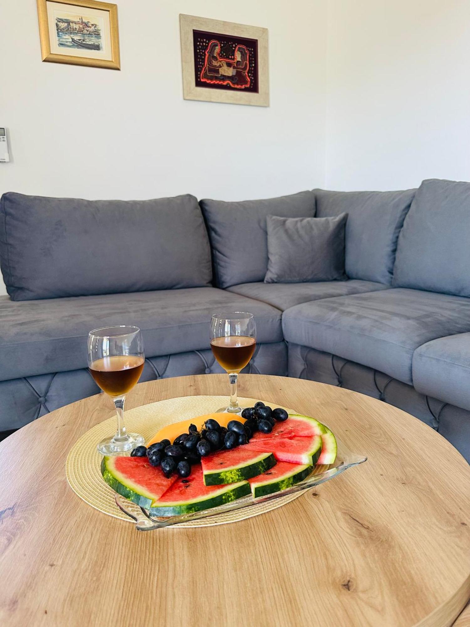 Vila Zrina - Apartmani Trogir Eksteriør bilde