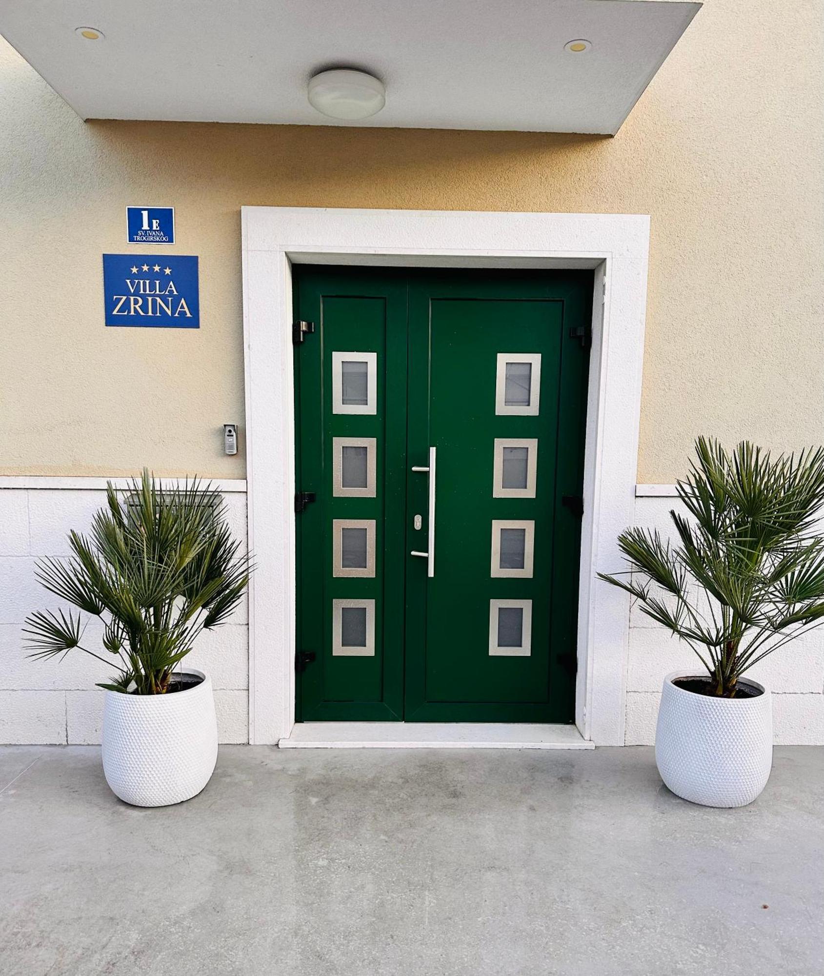 Vila Zrina - Apartmani Trogir Eksteriør bilde